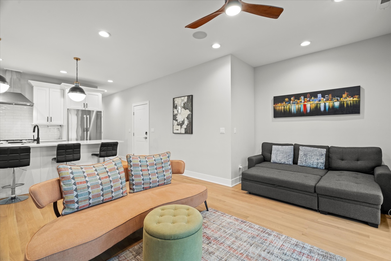 2965 N ELSTON Avenue Unit: 2