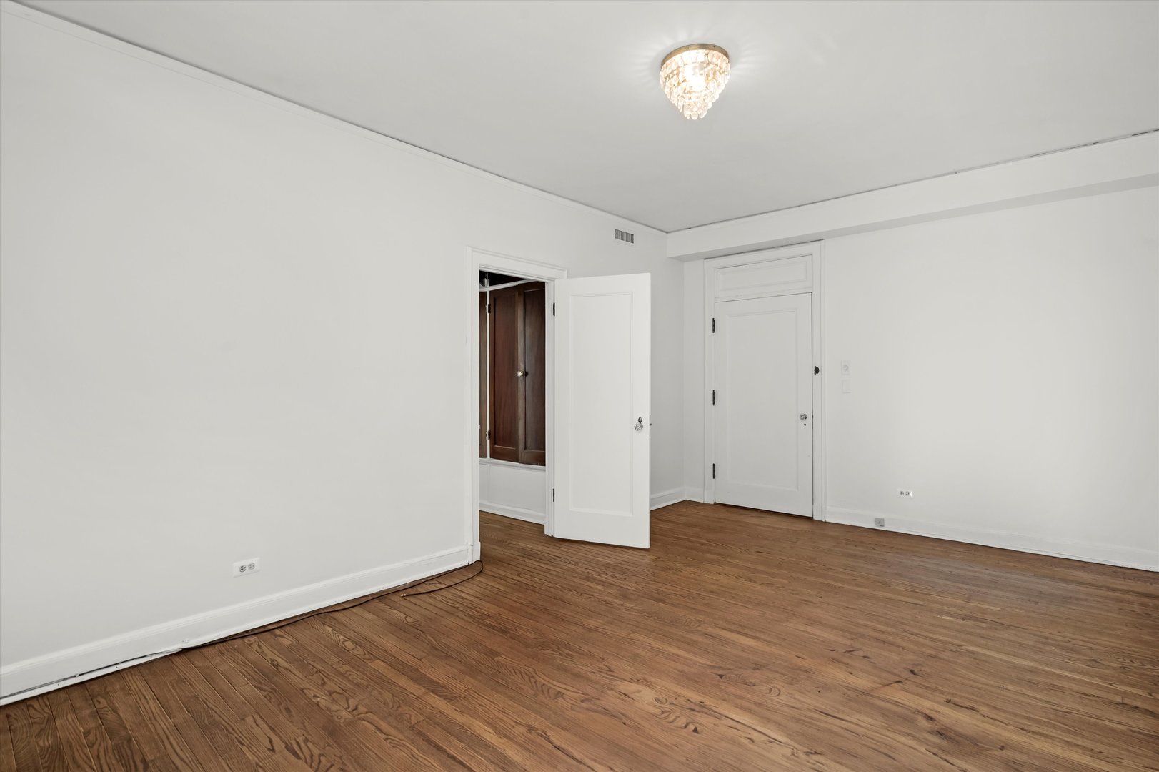 1415 N Astor Street Unit: 3