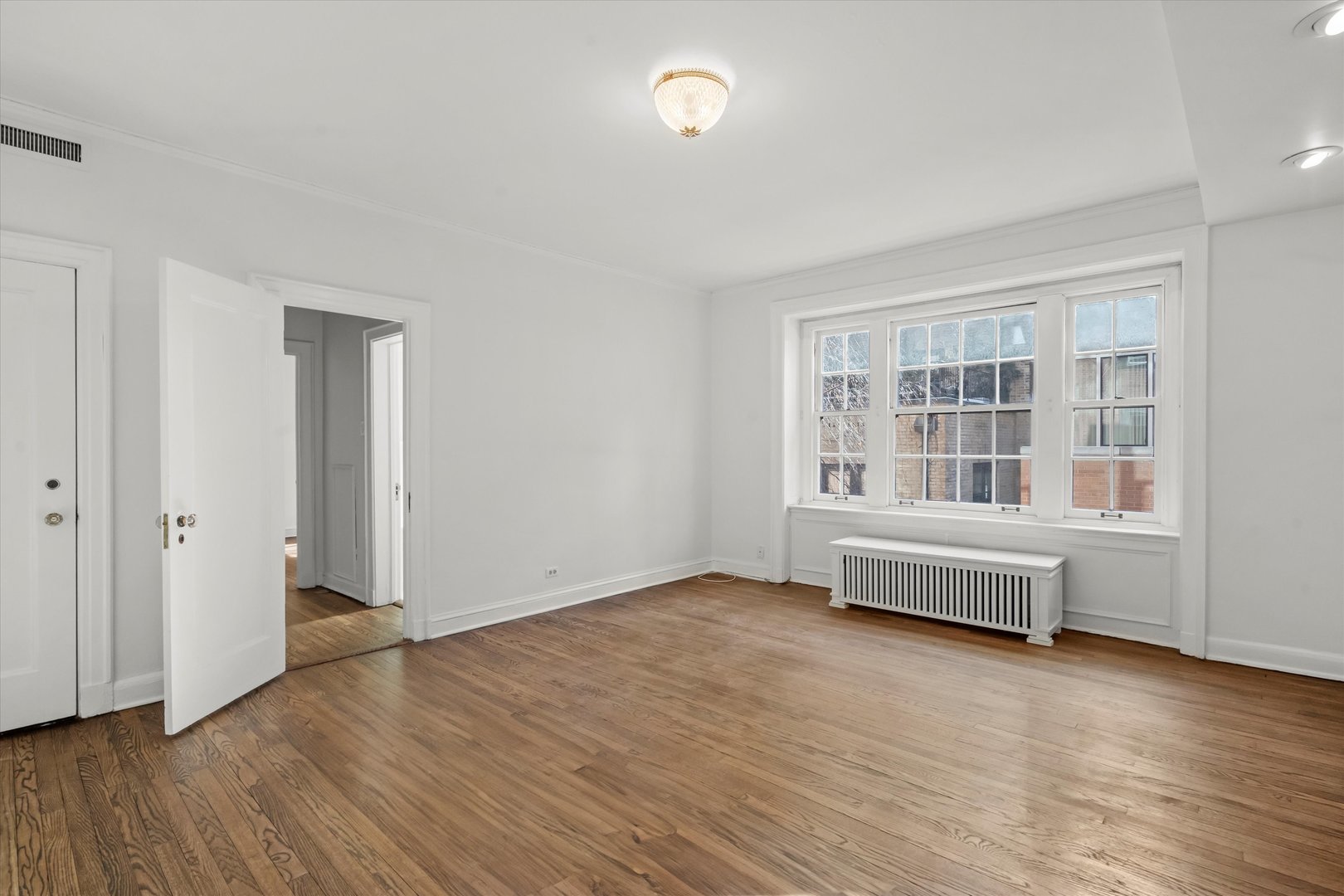 1415 N Astor Street Unit: 3