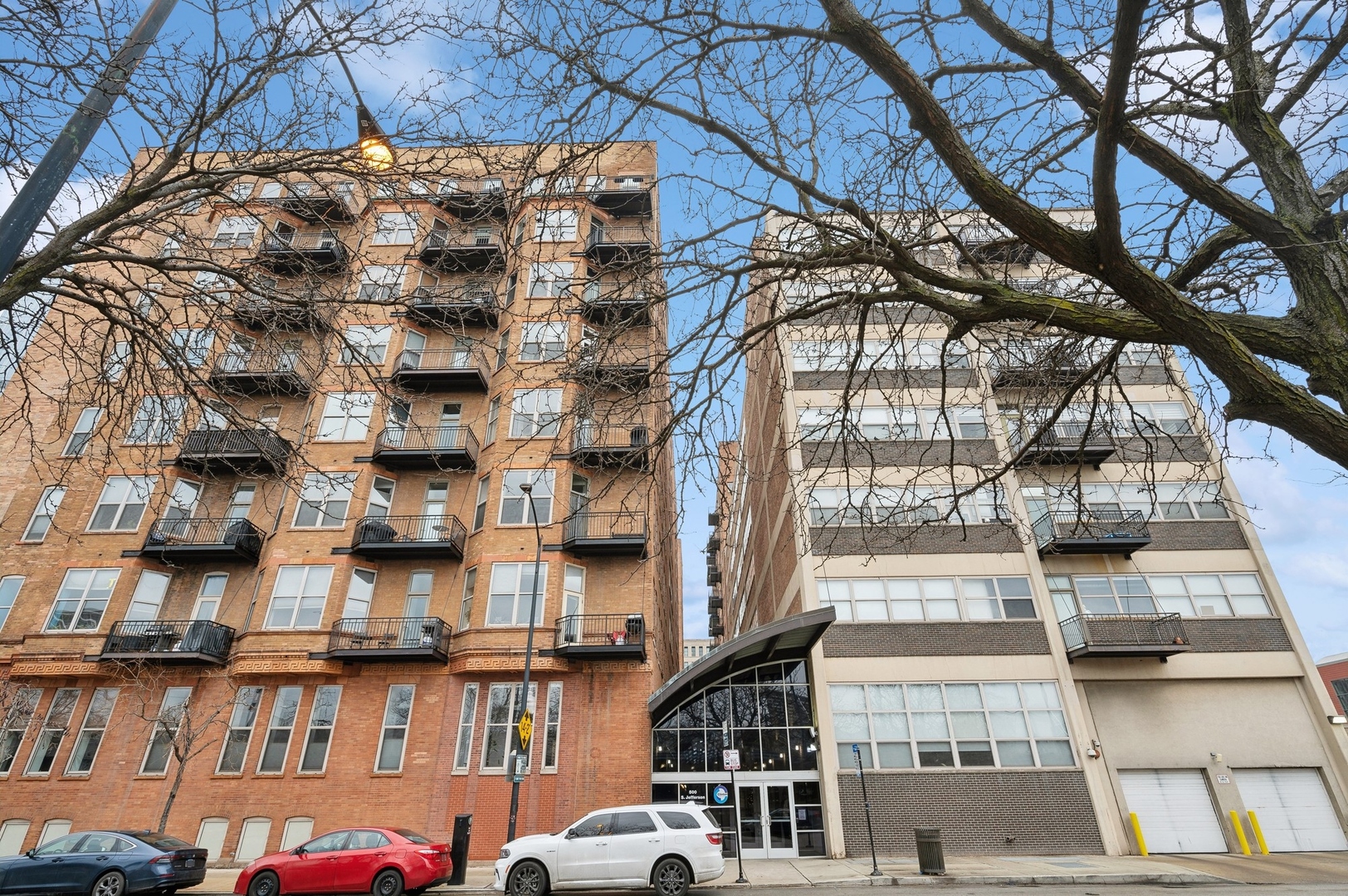 500 S Clinton Street Unit: 740