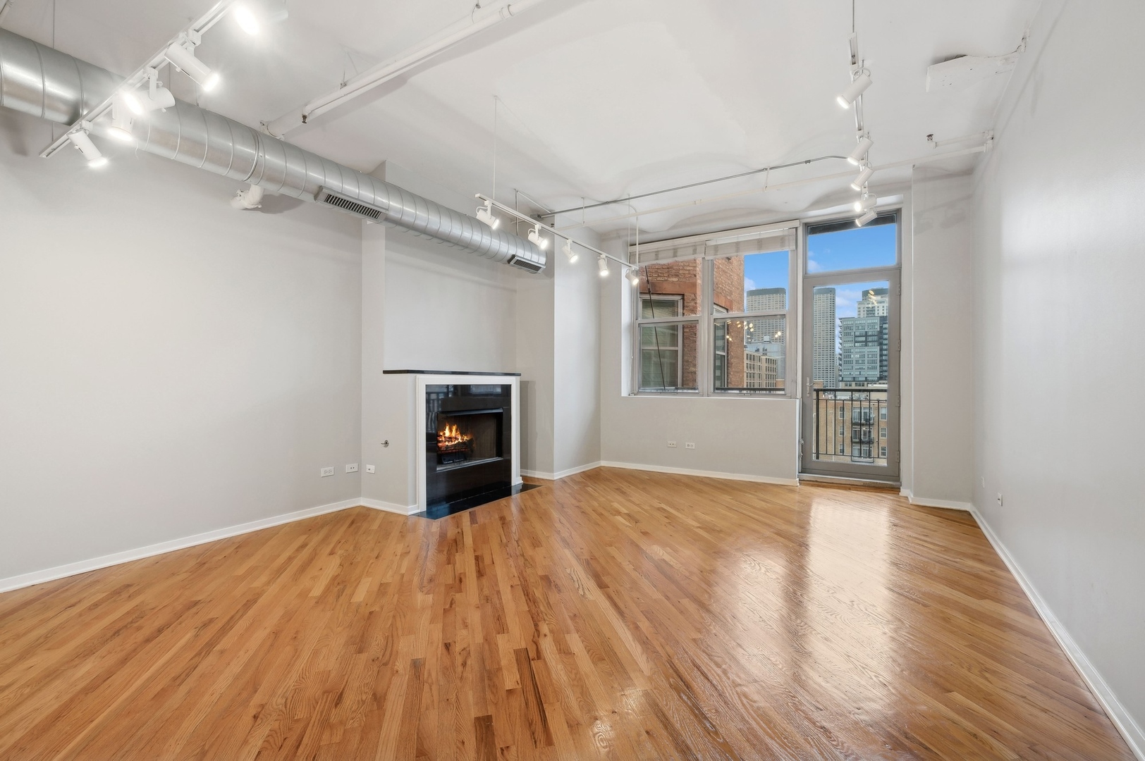 500 S Clinton Street Unit: 740
