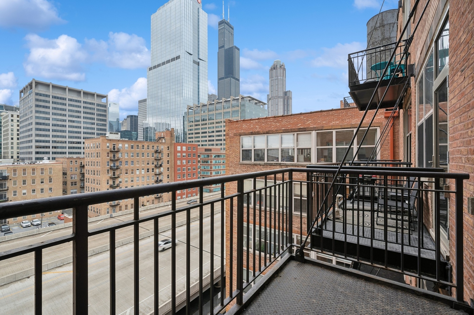 500 S Clinton Street Unit: 740