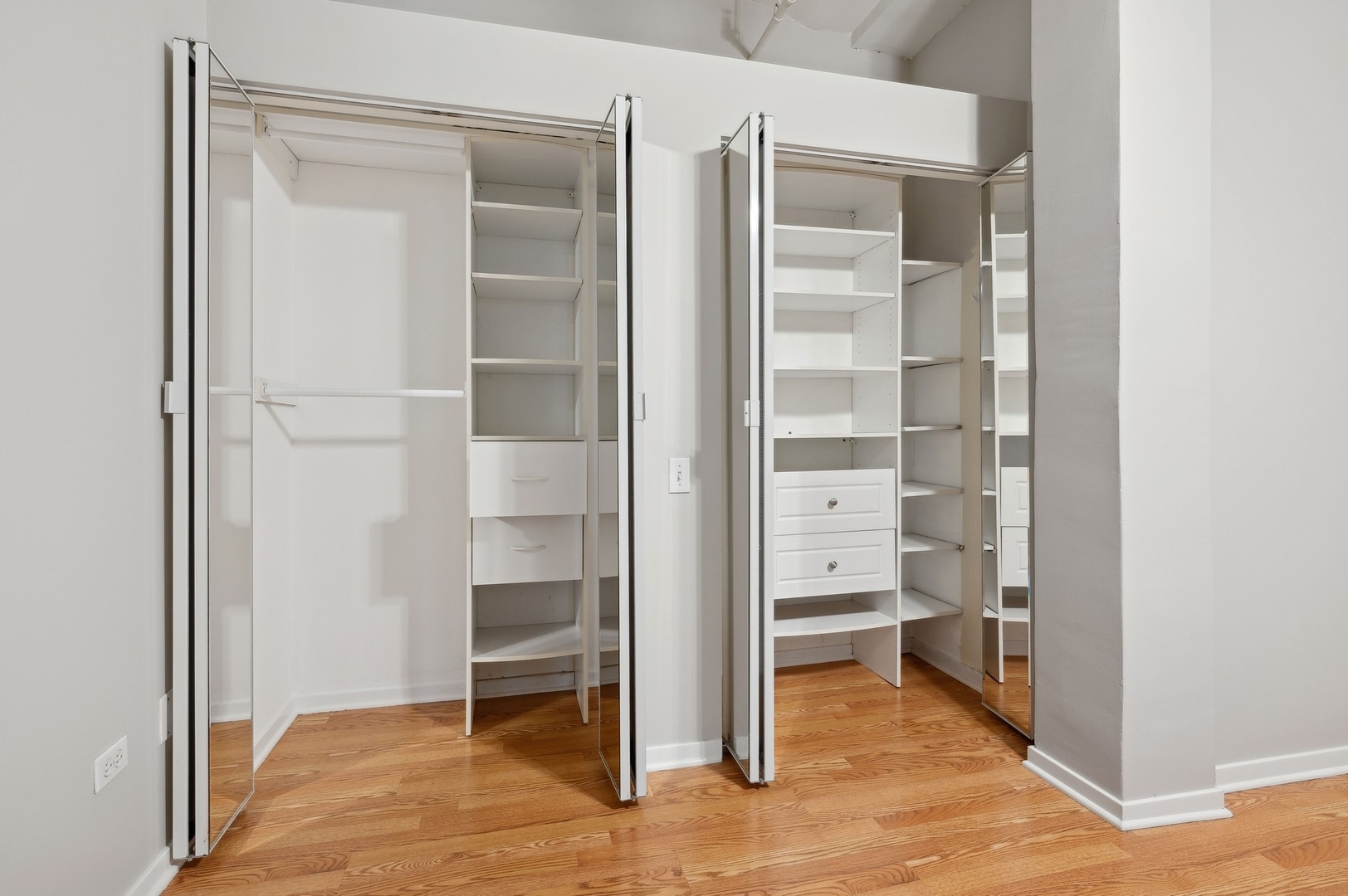 500 S Clinton Street Unit: 740