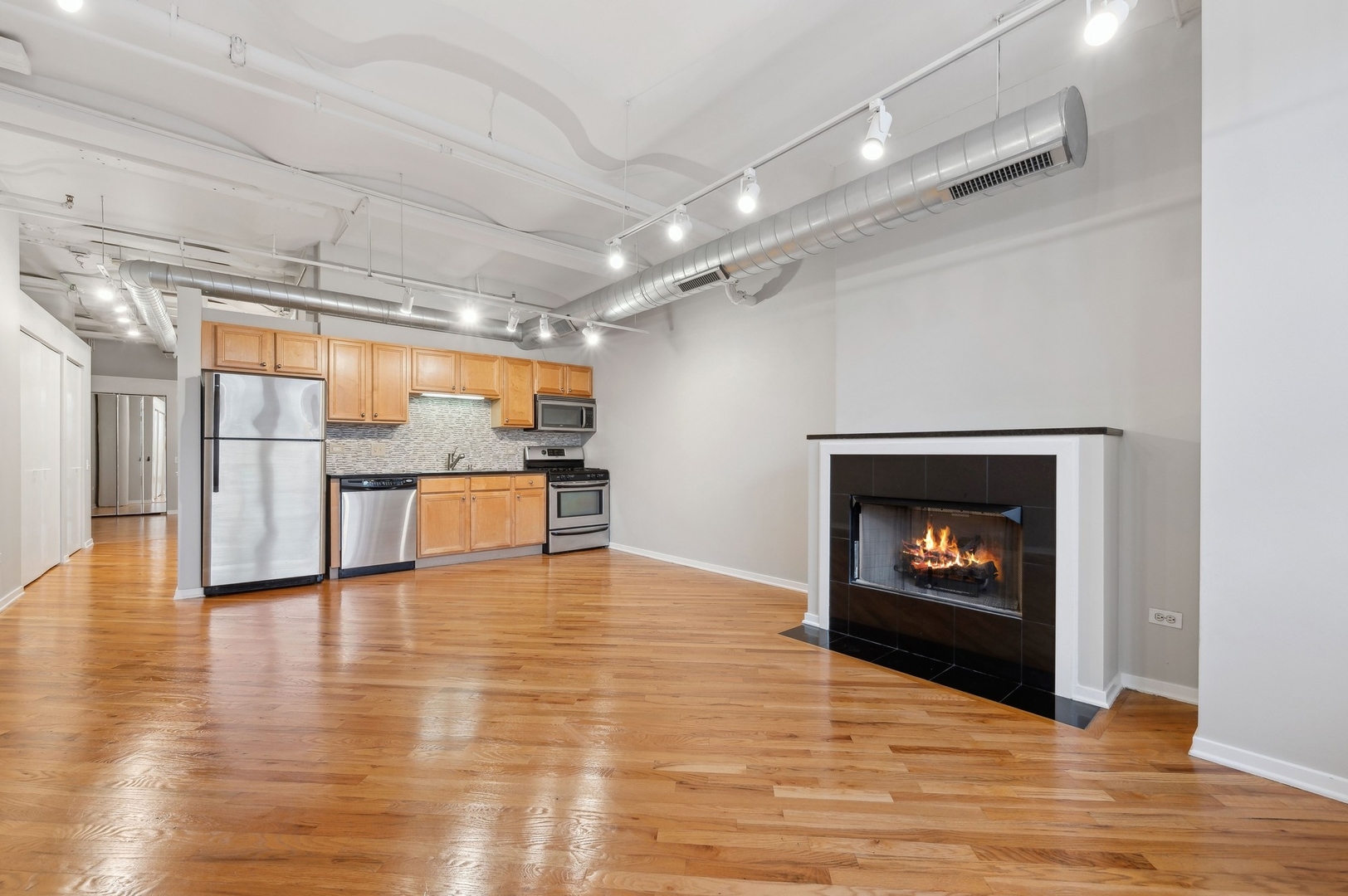 500 S Clinton Street Unit: 740