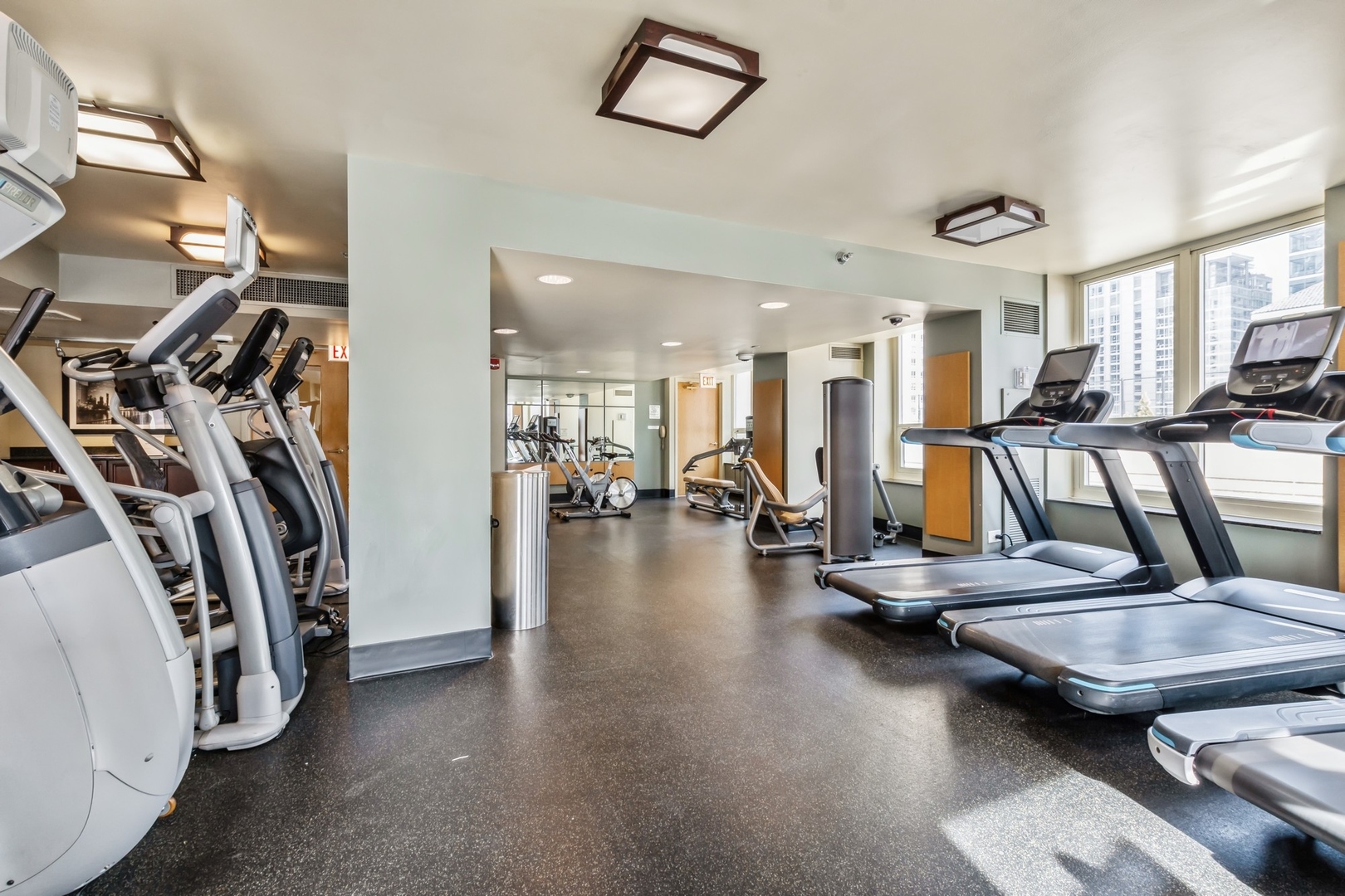 345 N LASALLE Street Unit: 2802