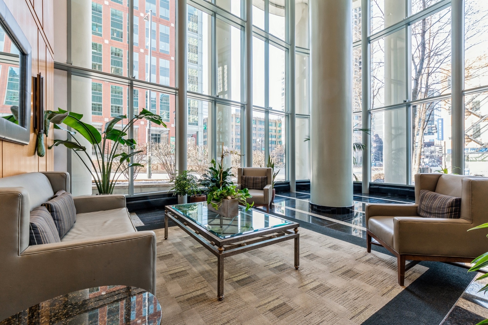 345 N LASALLE Street Unit: 2802