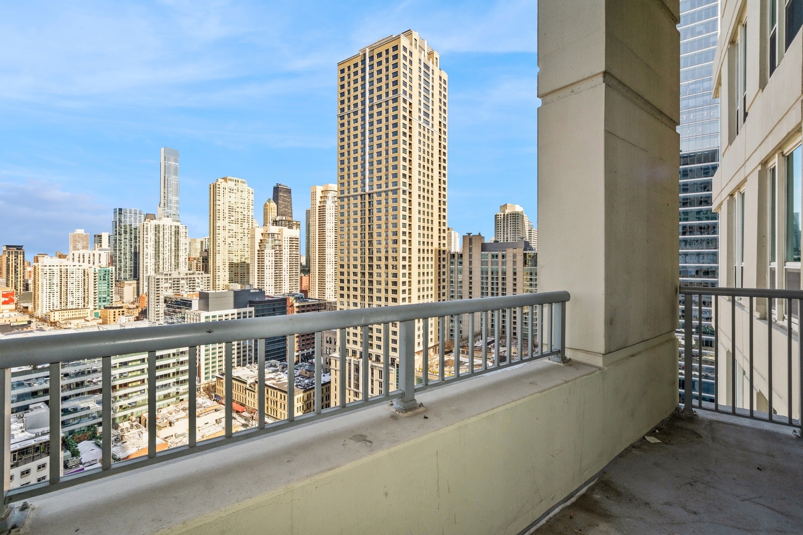 345 N LASALLE Street Unit: 2802