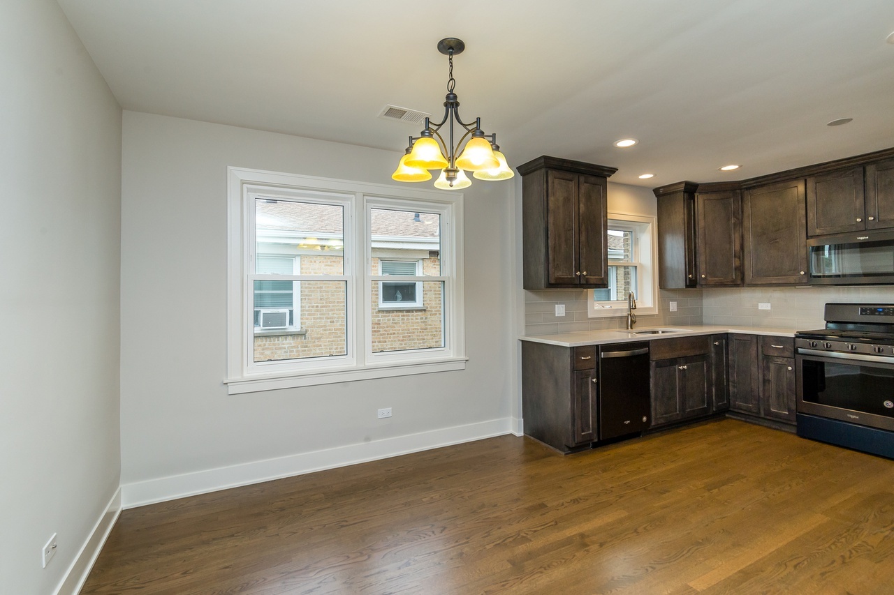 7331 W Higgins Avenue Unit: 1