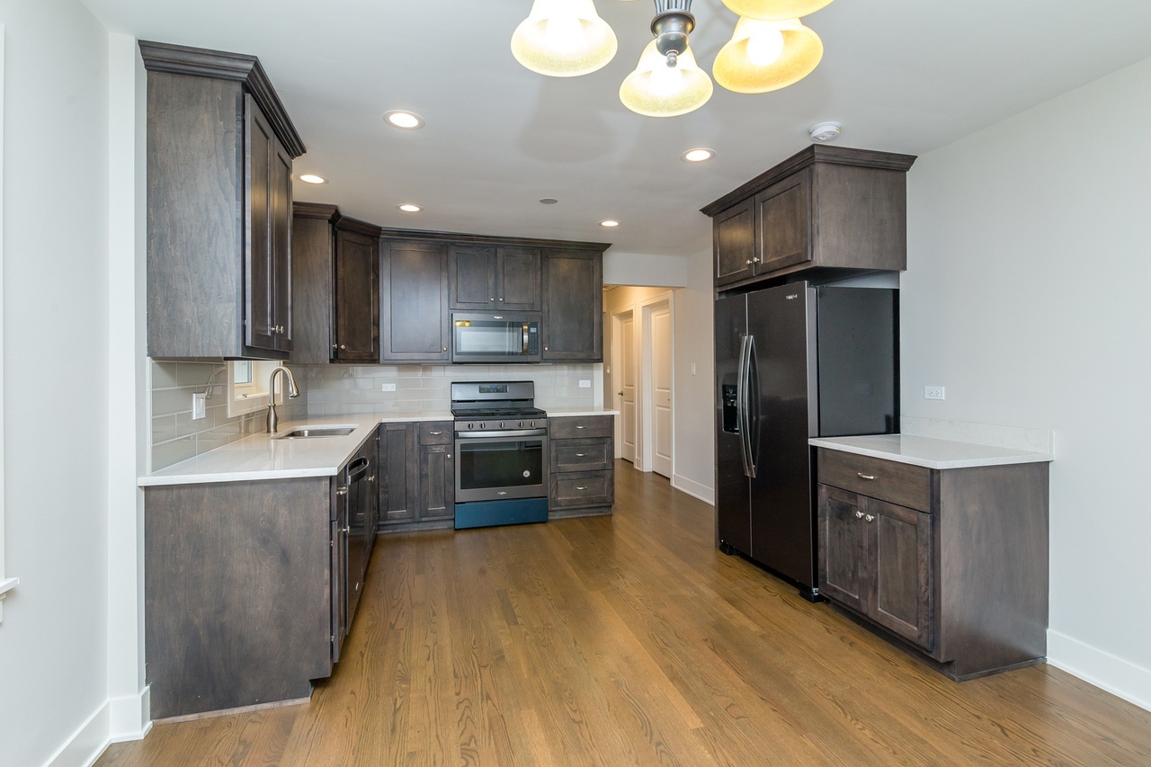 7331 W Higgins Avenue Unit: 1