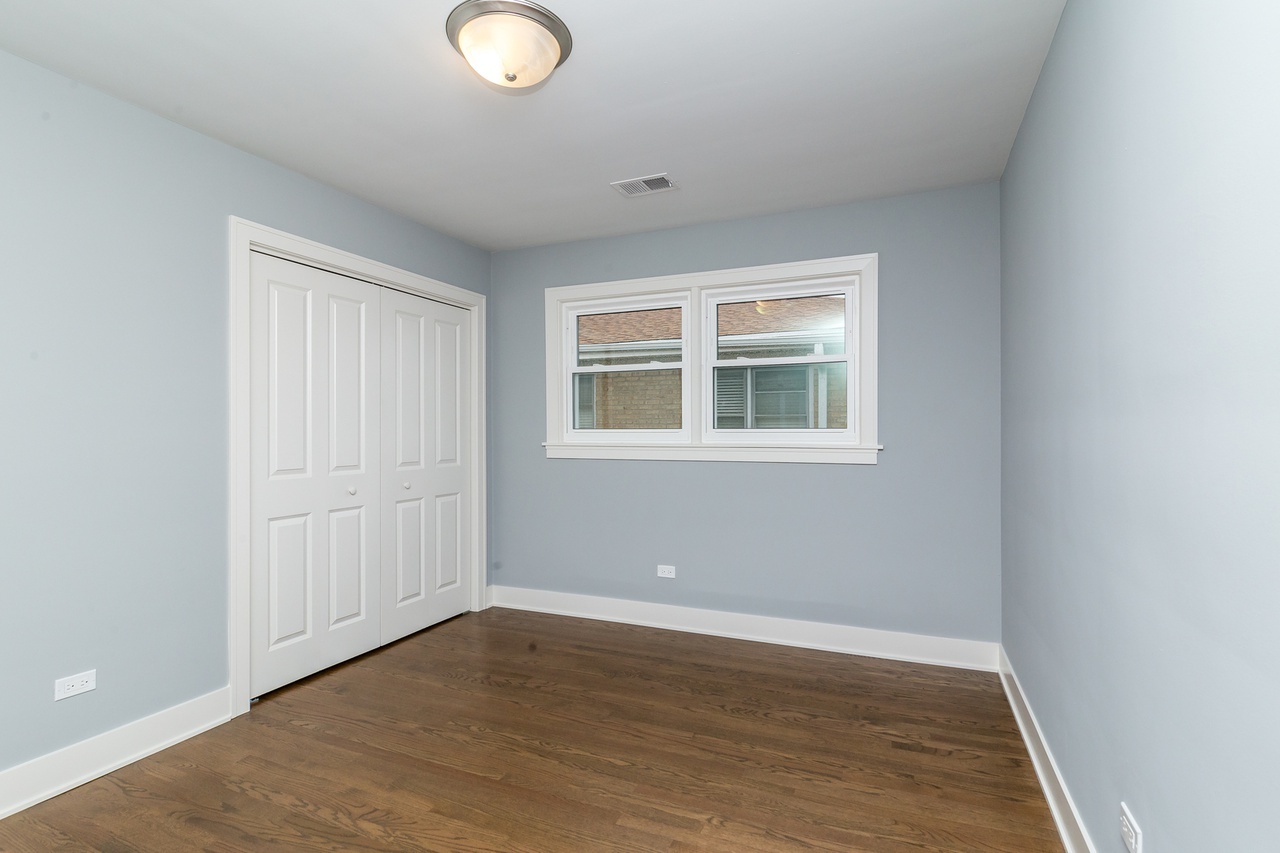 7331 W Higgins Avenue Unit: 1