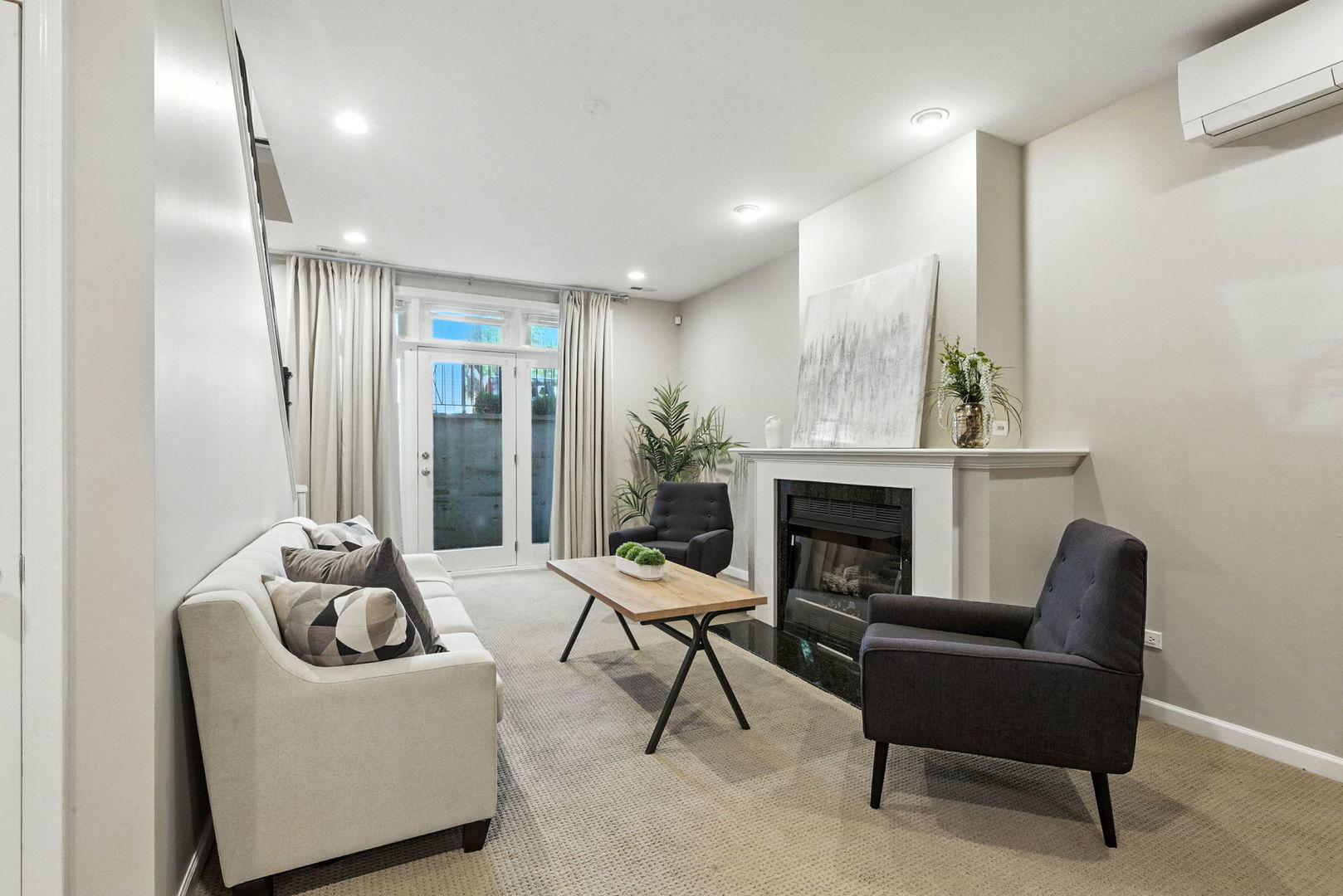 1243 N Paulina Street Unit: 1N