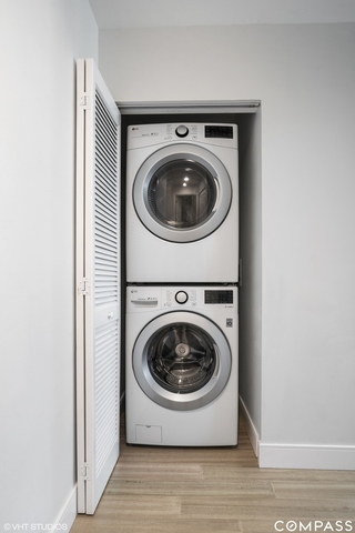 1250 S Michigan Avenue Unit: 1303