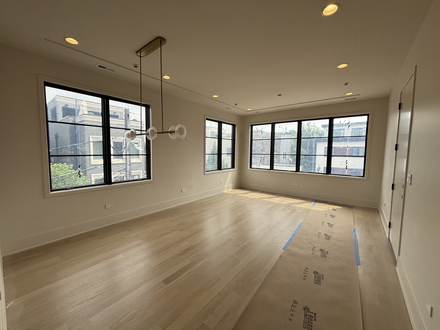2644 N Lakewood Avenue Unit: 2N