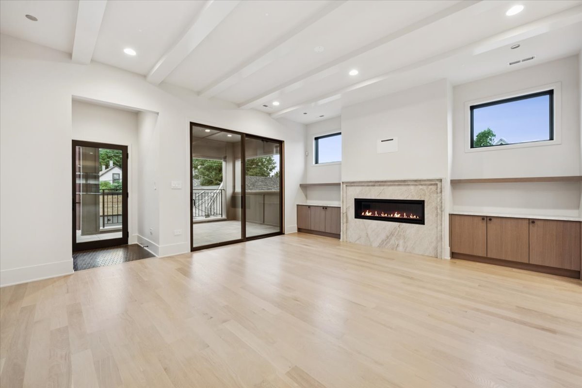 2644 N Lakewood Avenue Unit: 2N