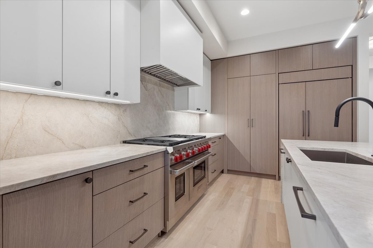 2644 N Lakewood Avenue Unit: 2N
