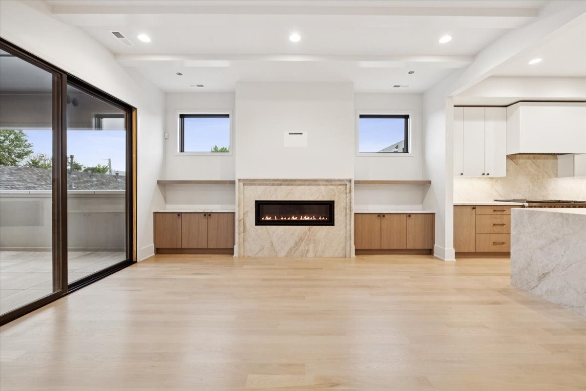 2644 N Lakewood Avenue Unit: 2N