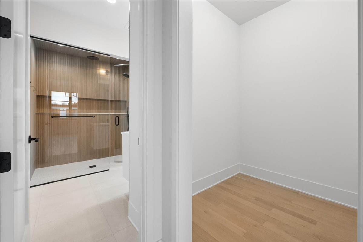 2644 N Lakewood Avenue Unit: 2N