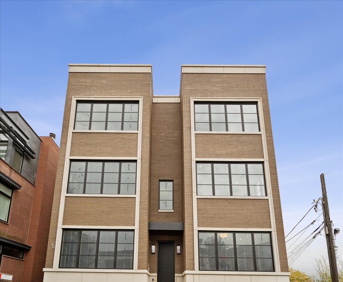 2644 N Lakewood Avenue Unit: 2N