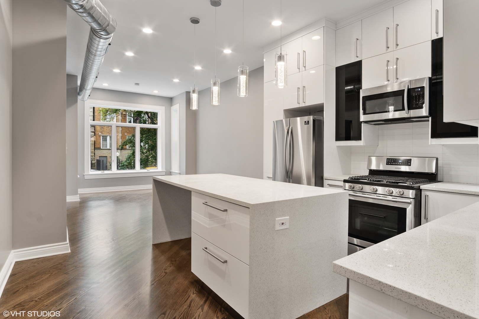 608 W Arlington Place Unit: 1