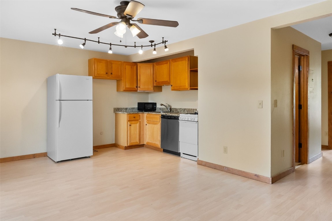 170 Evergreen ROAD 205