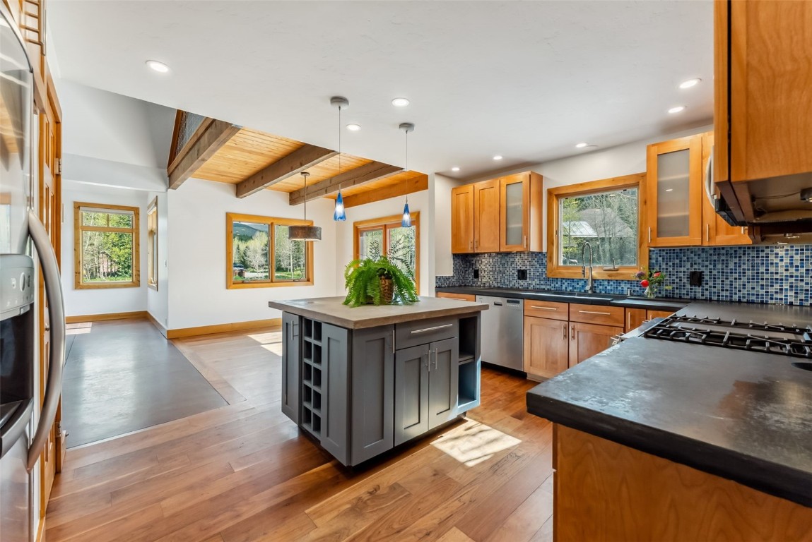 475 Vail CIRCLE