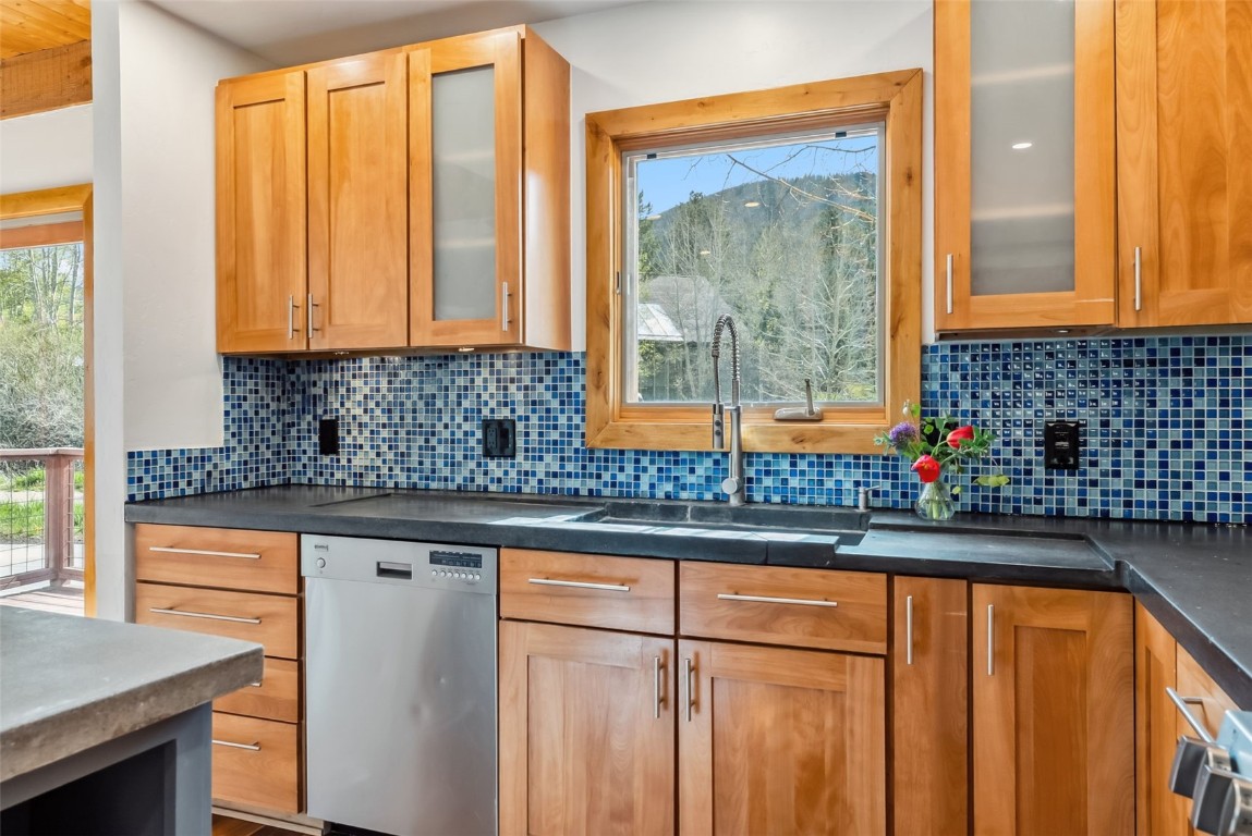 475 Vail CIRCLE