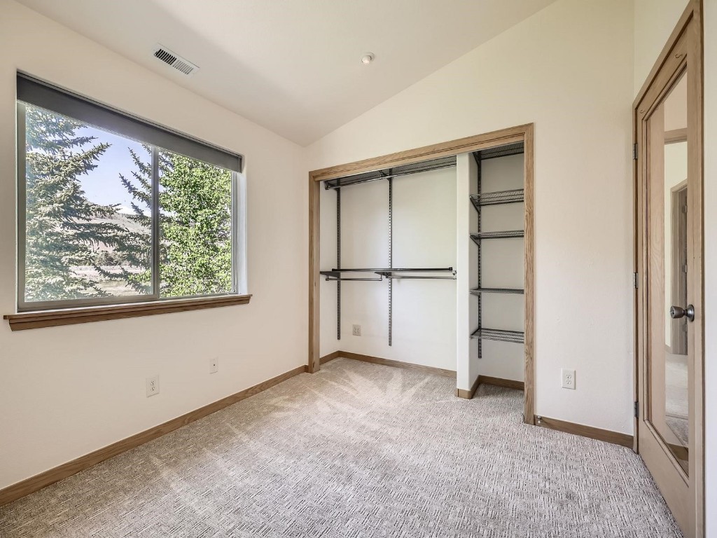 40 Cove BOULEVARD G40