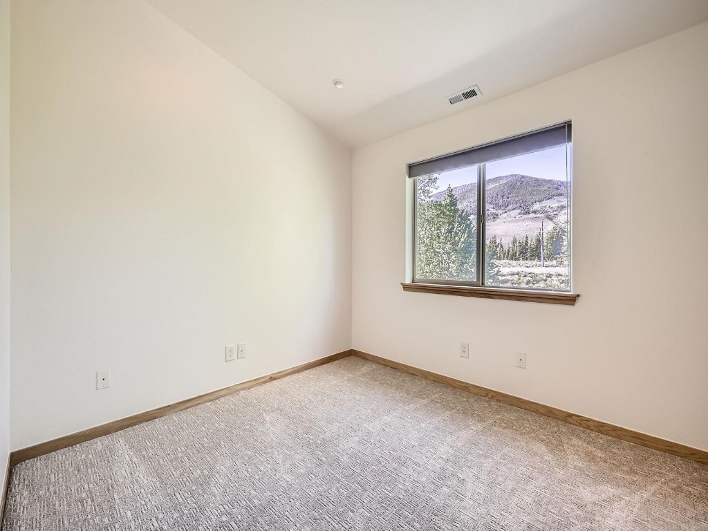 40 Cove BOULEVARD G40