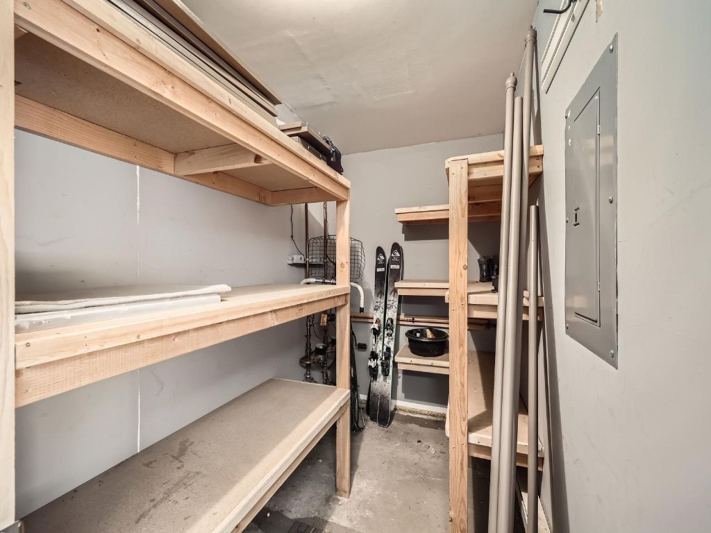 40 Cove BOULEVARD G40