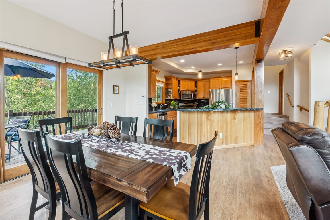 31 Montane COURT