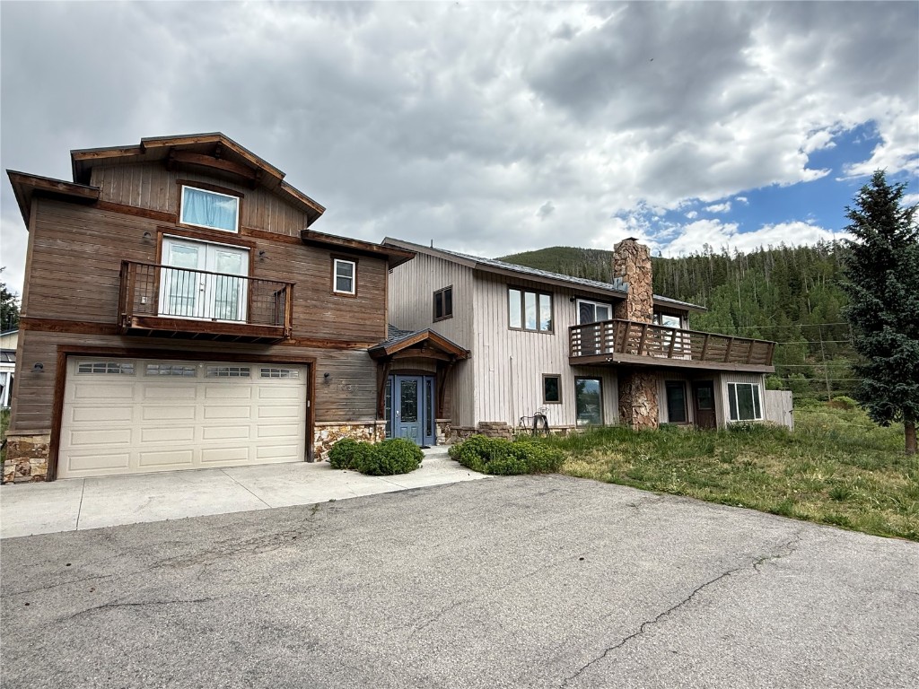 1034 Straight Creek DRIVE