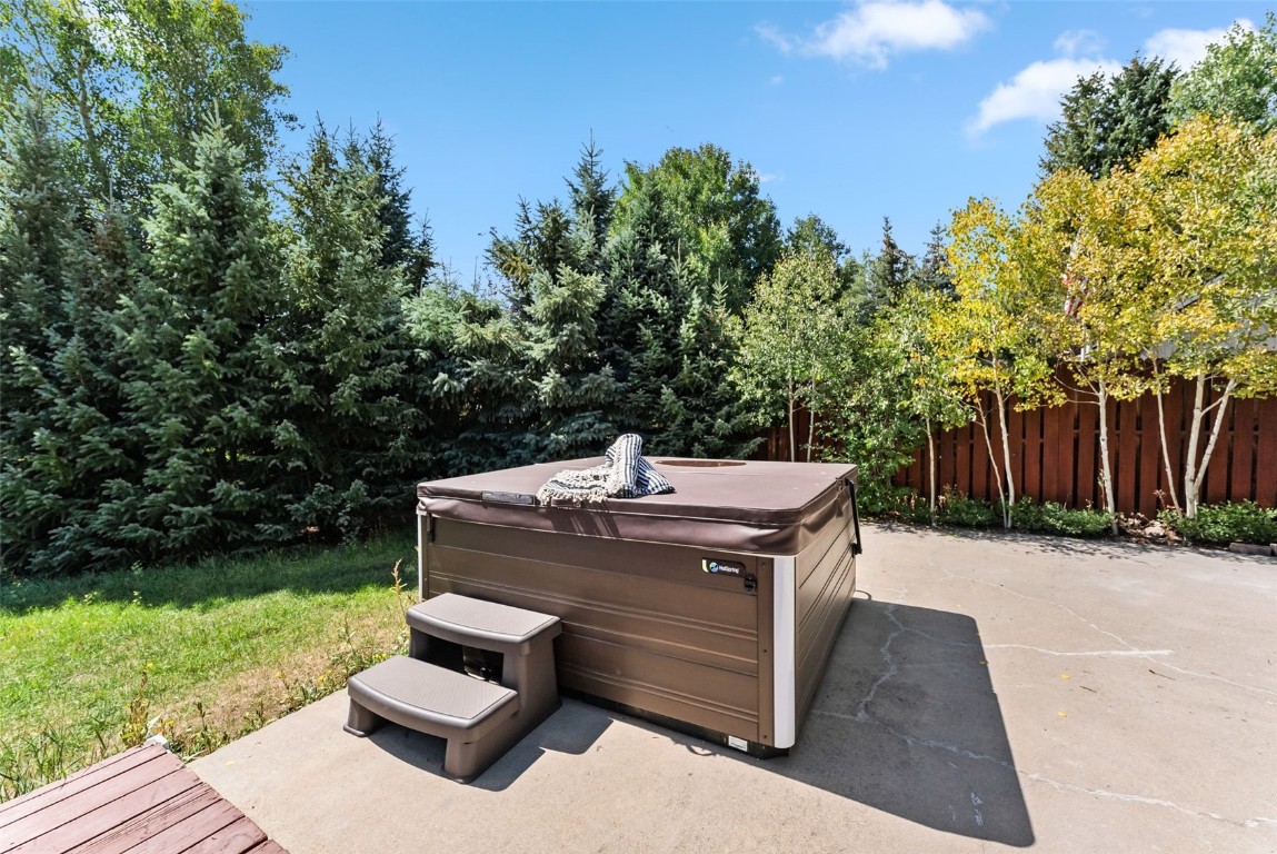 249 E Coyote COURT
