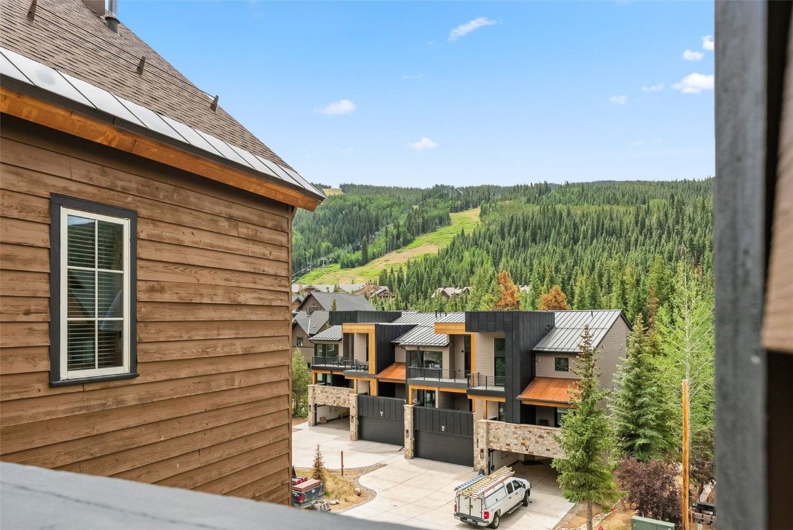 150 Dercum SQUARE 8503