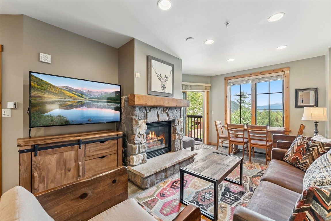 150 Dercum SQUARE 8503