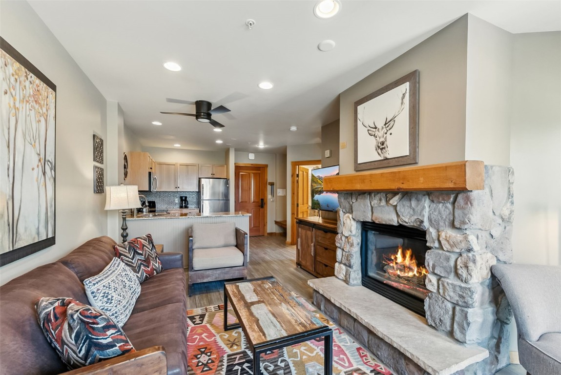 150 Dercum SQUARE 8503