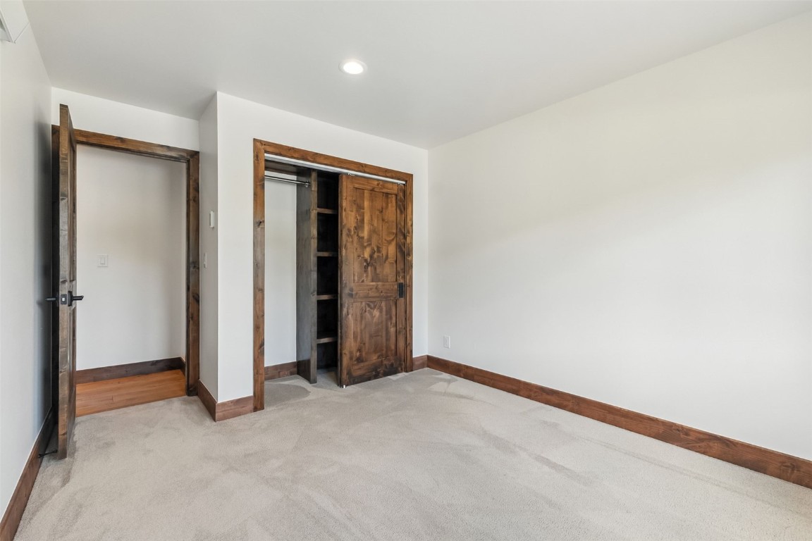 815 Summit DRIVE