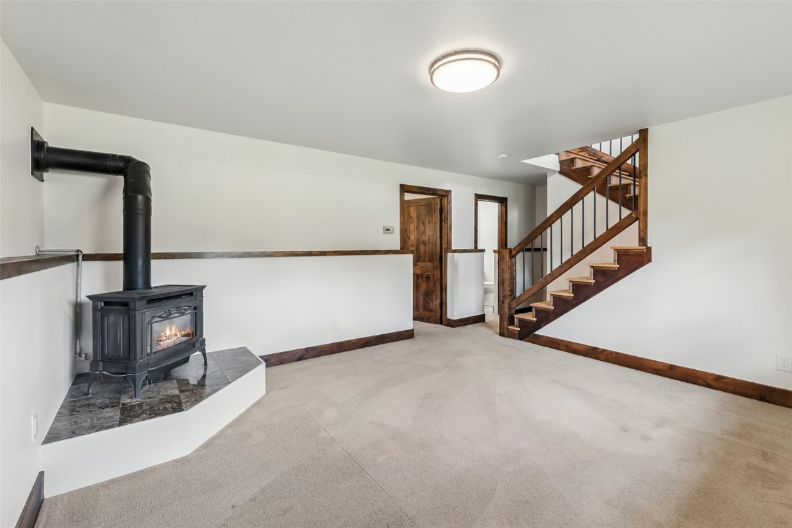 815 Summit DRIVE