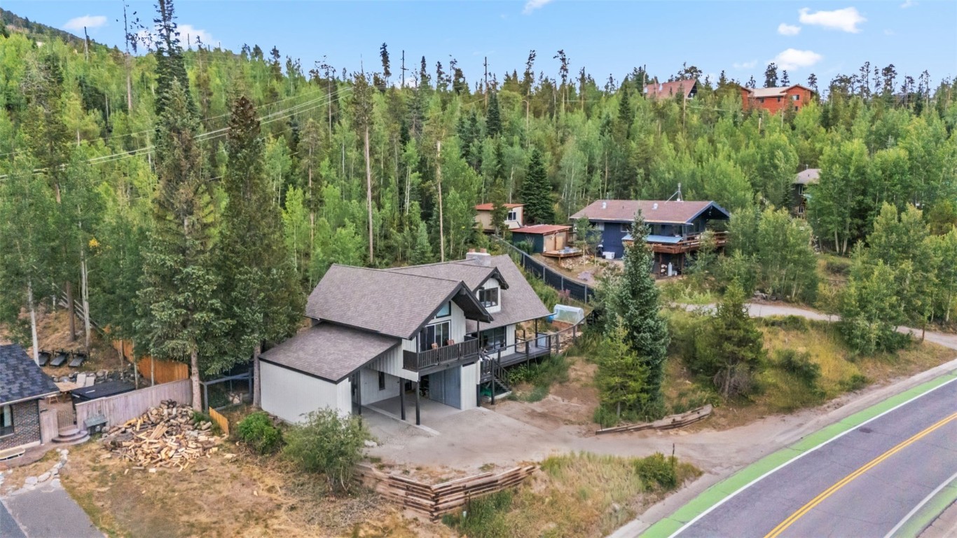 218 Deer Path ROAD