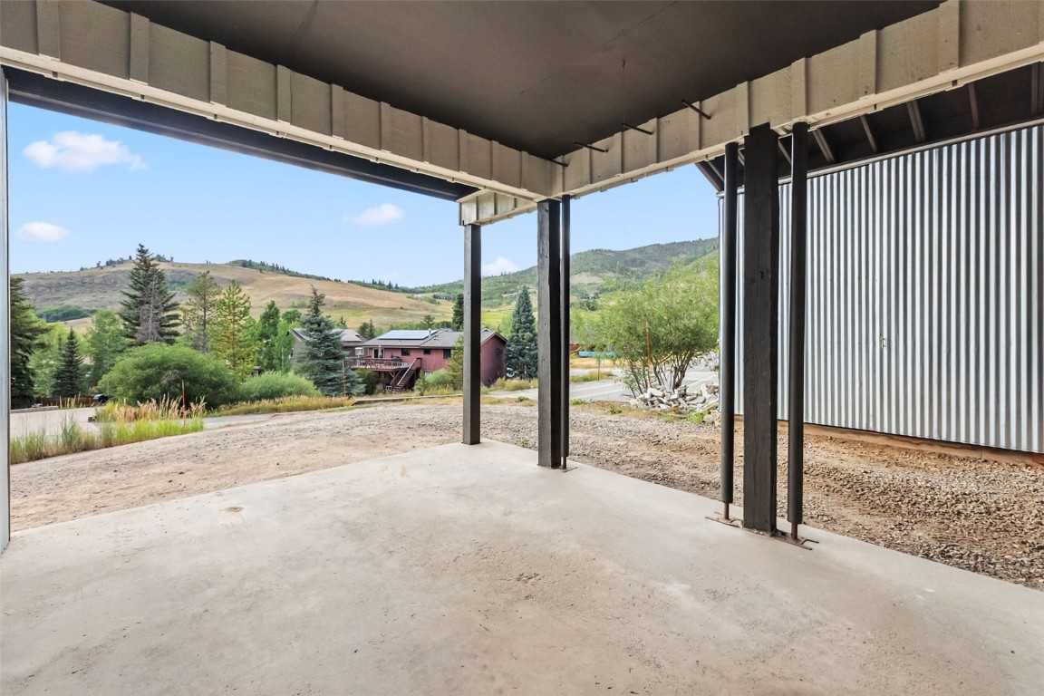 218 Deer Path ROAD