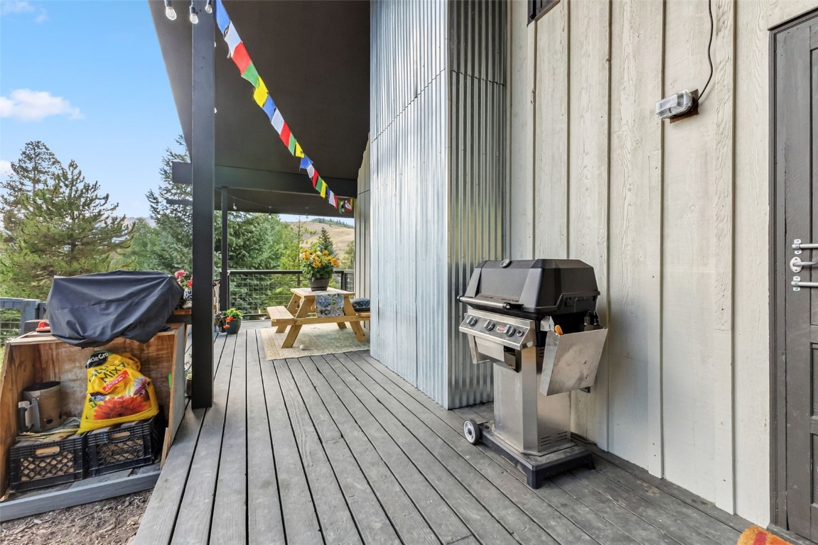 218 Deer Path ROAD