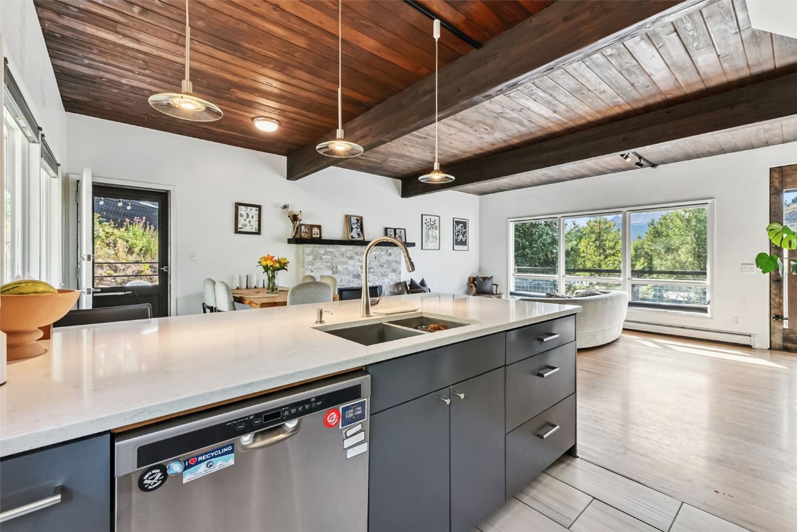 218 Deer Path ROAD