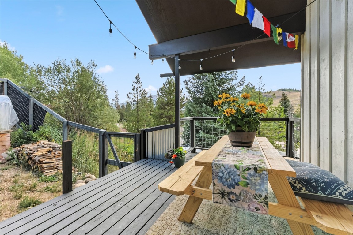 218 Deer Path ROAD
