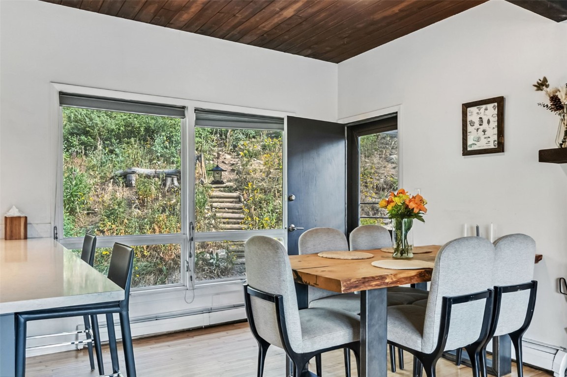 218 Deer Path ROAD