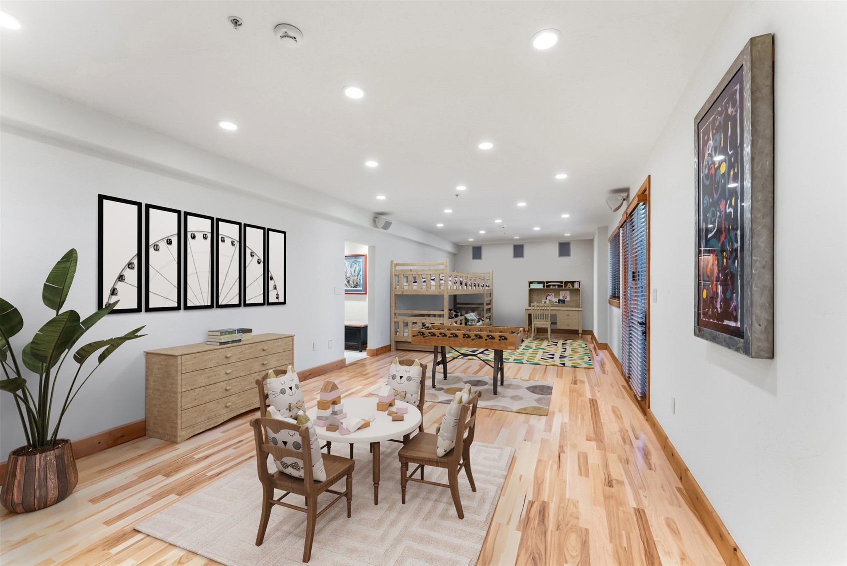 731 Lakeview CIRCLE