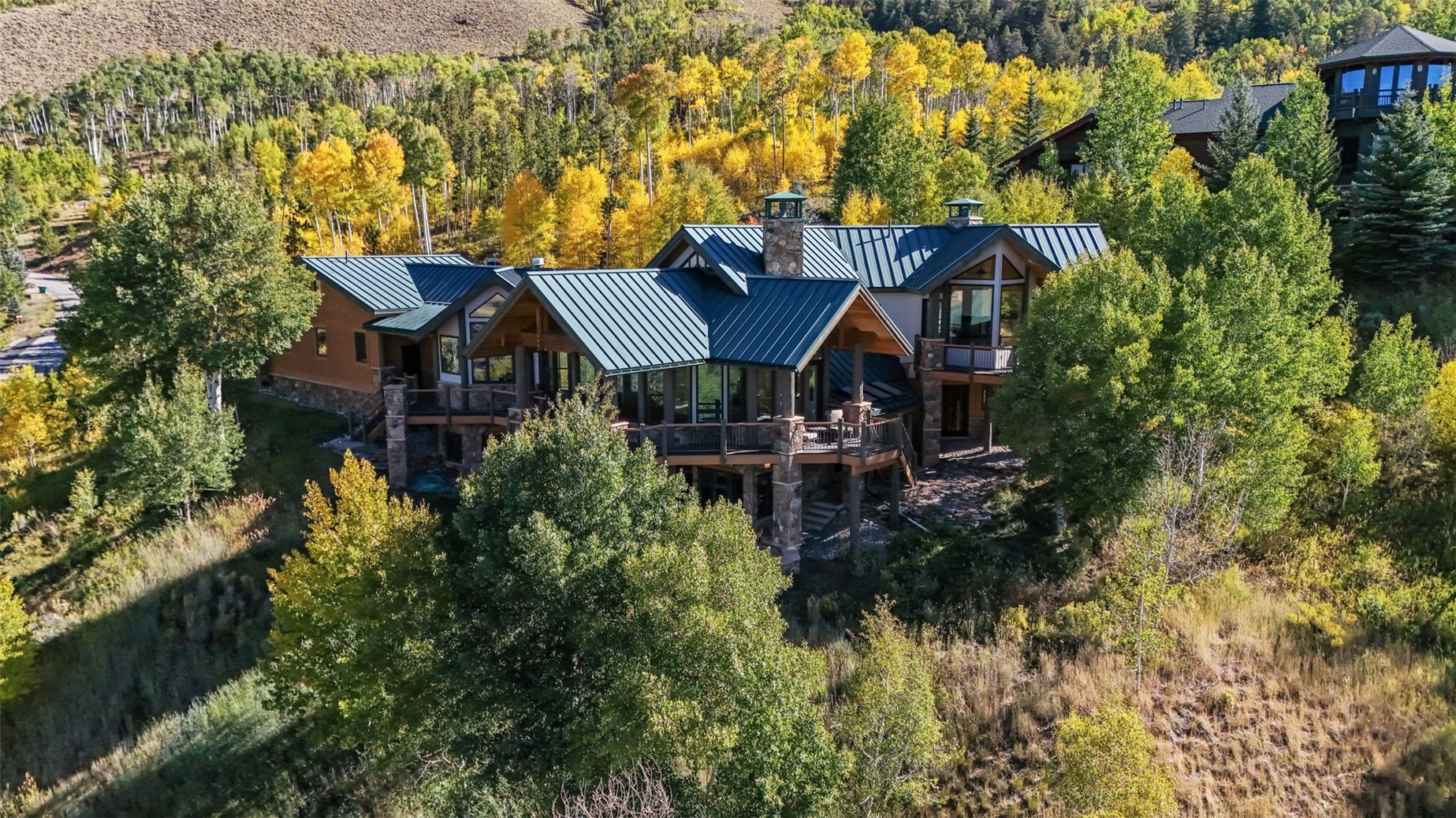 731 Lakeview CIRCLE