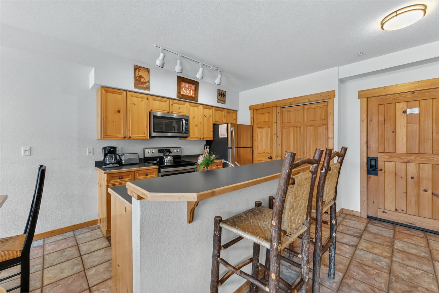 22784 Us Highway 6 2620