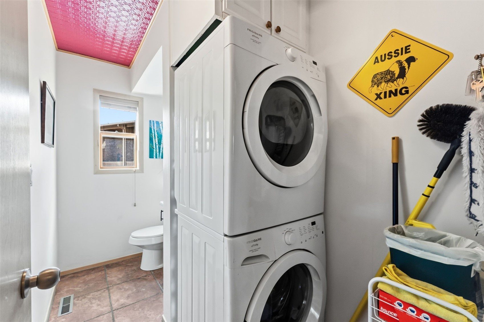 722 Meadow Creek DRIVE E