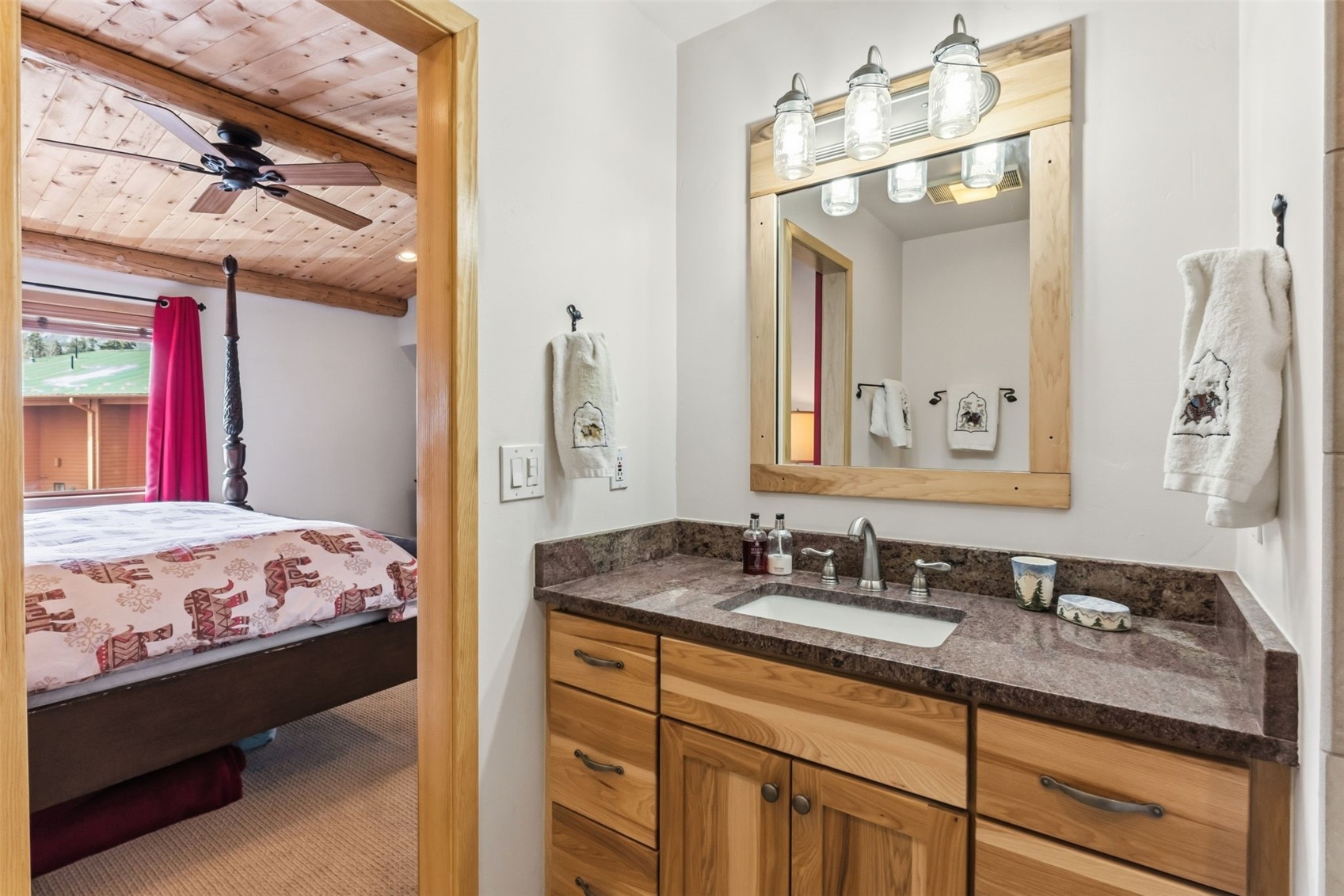 722 Meadow Creek DRIVE E