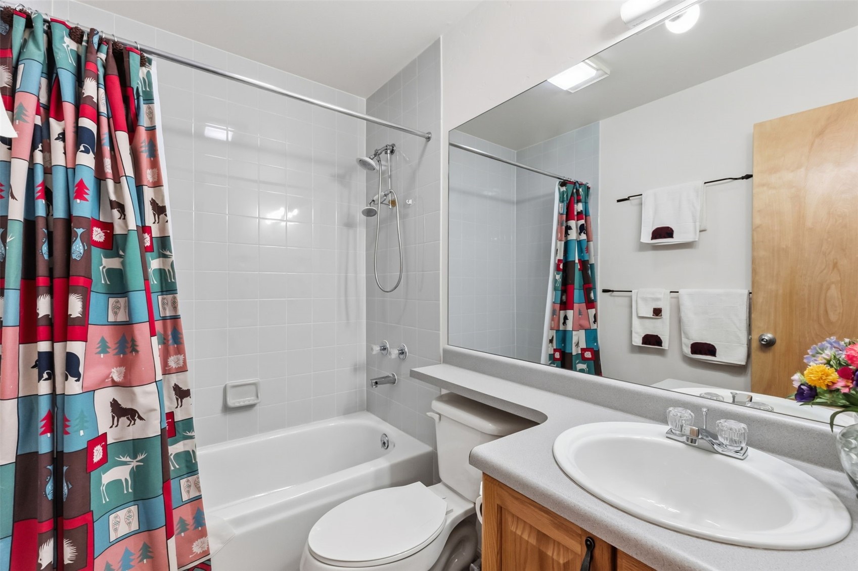 722 Meadow Creek DRIVE E