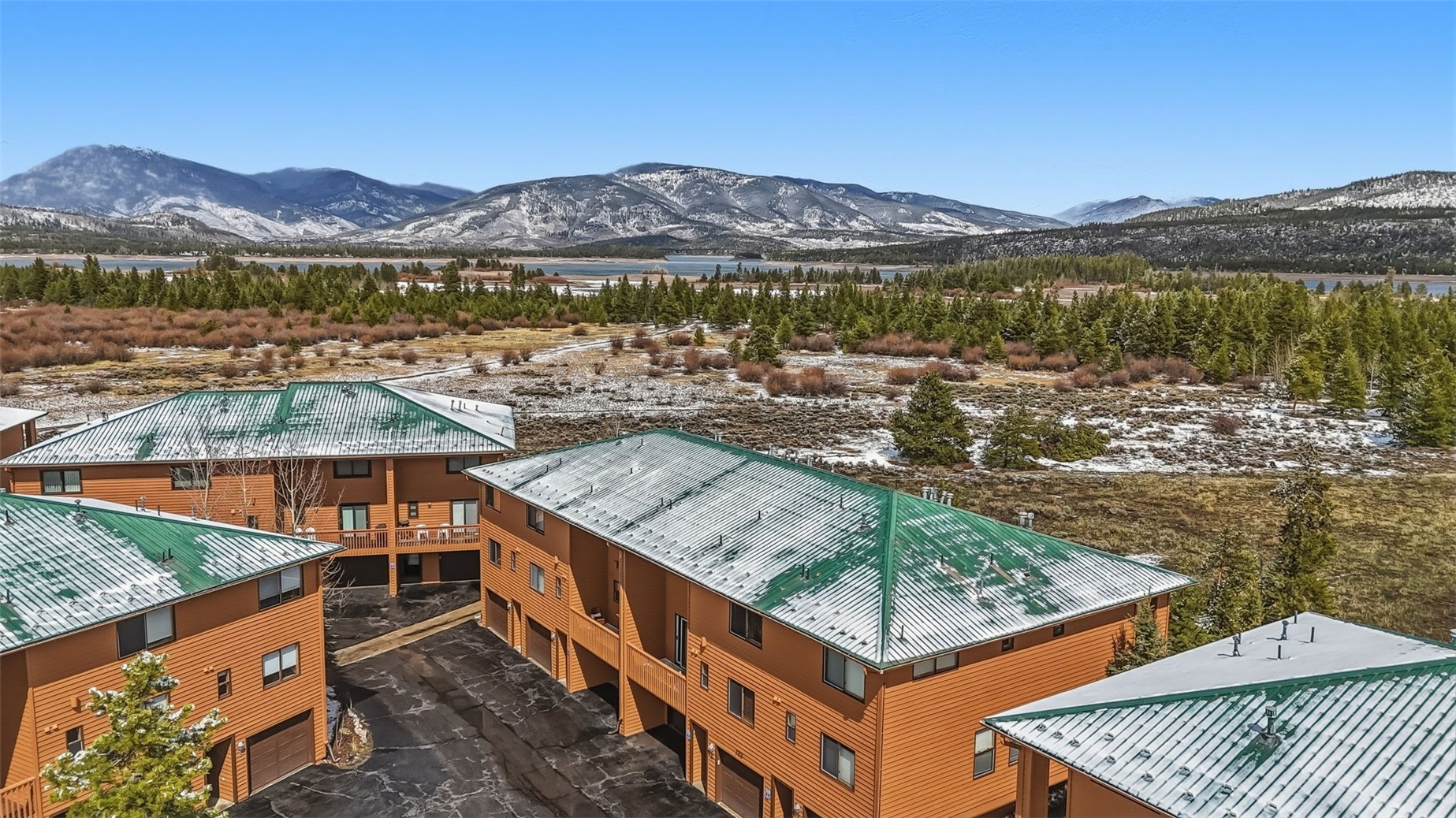 722 Meadow Creek DRIVE E